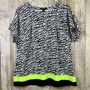 Style & Co Med Black & White Top w/Short Cap Sleeves and Yellow Green St…